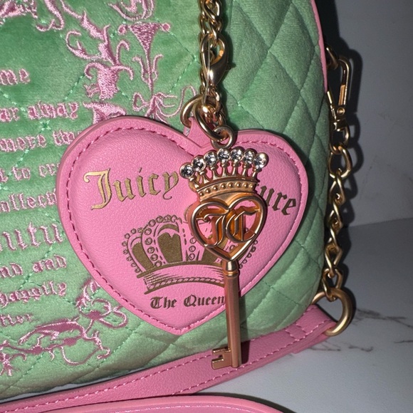 Juicy Tale Crossbody Bag Retro Green Pink Bag with Key Heart Charms - Viral - Picture 2 of 9